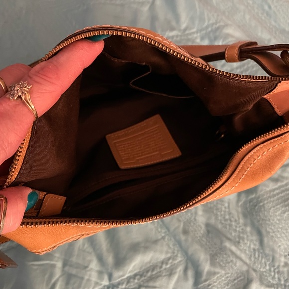 Coach purse tan - Picture 3 of 3